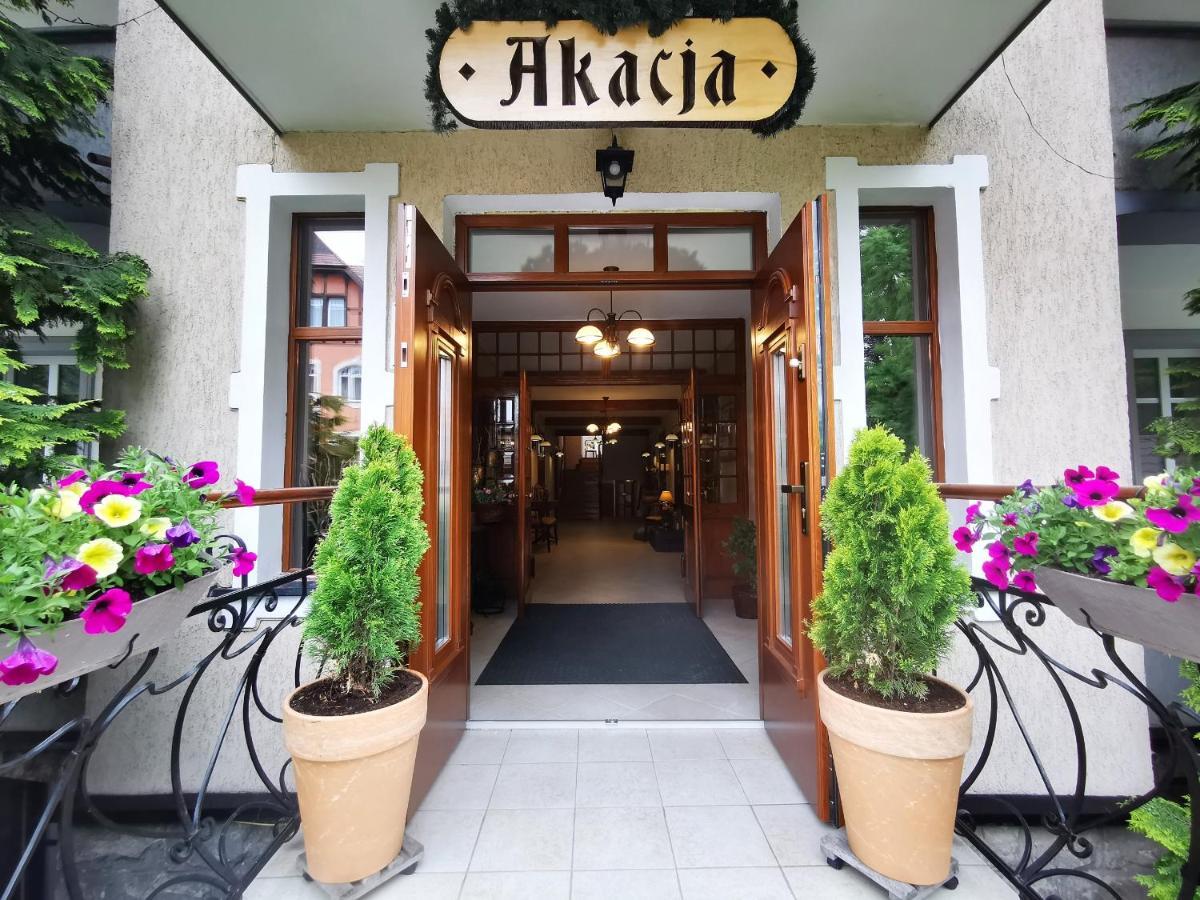 Pensjonat Akacja Kudowa-Zdrój Exteriör bild